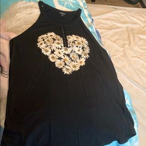 Black Daisy heart halter tank